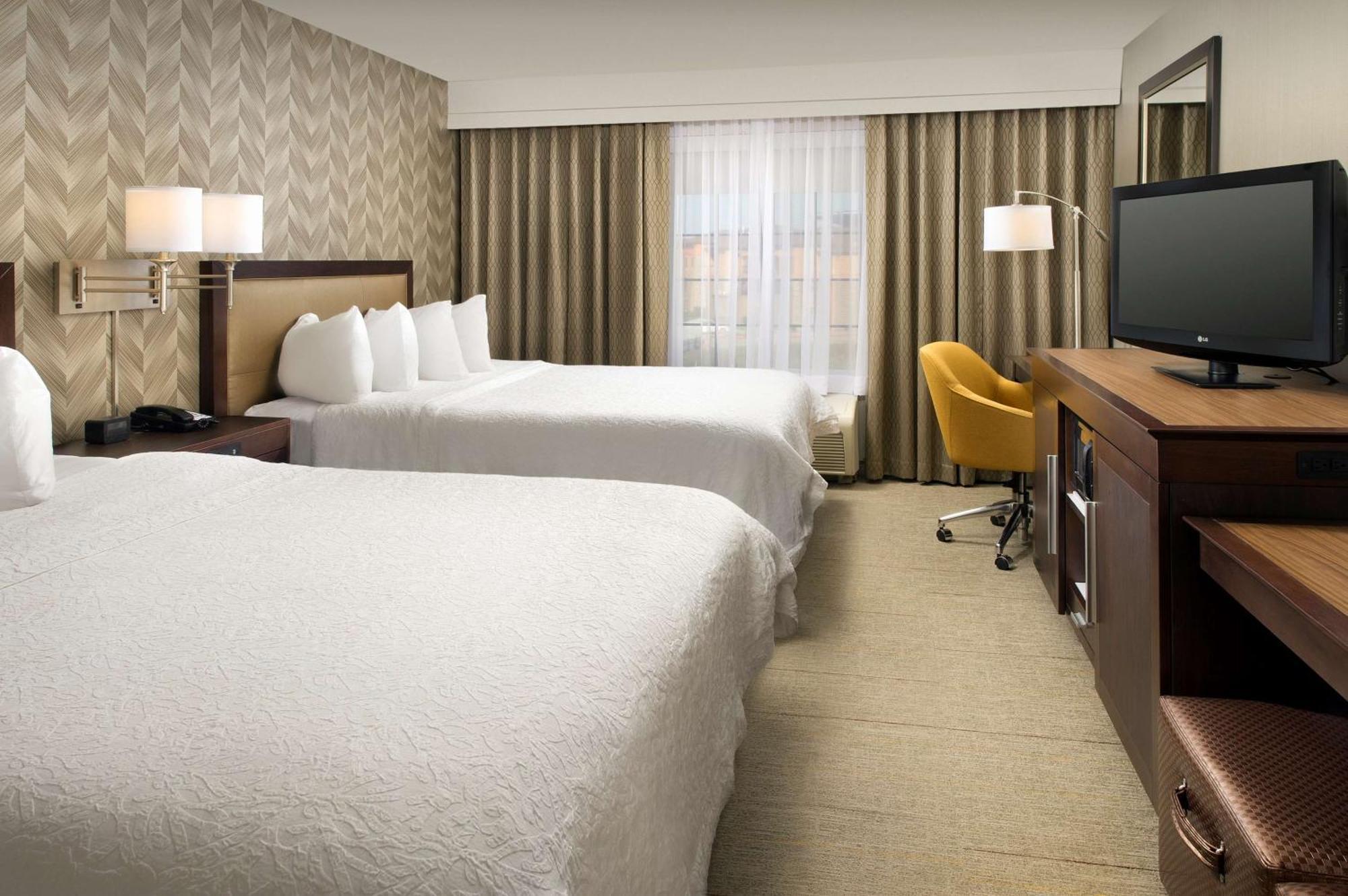 Hampton Inn Kansas City The Legends Esterno foto